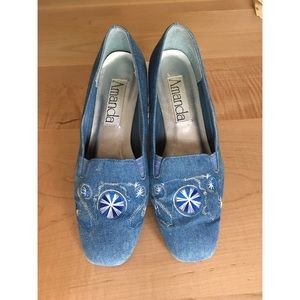 Vintage Amanda Embroidered Flats